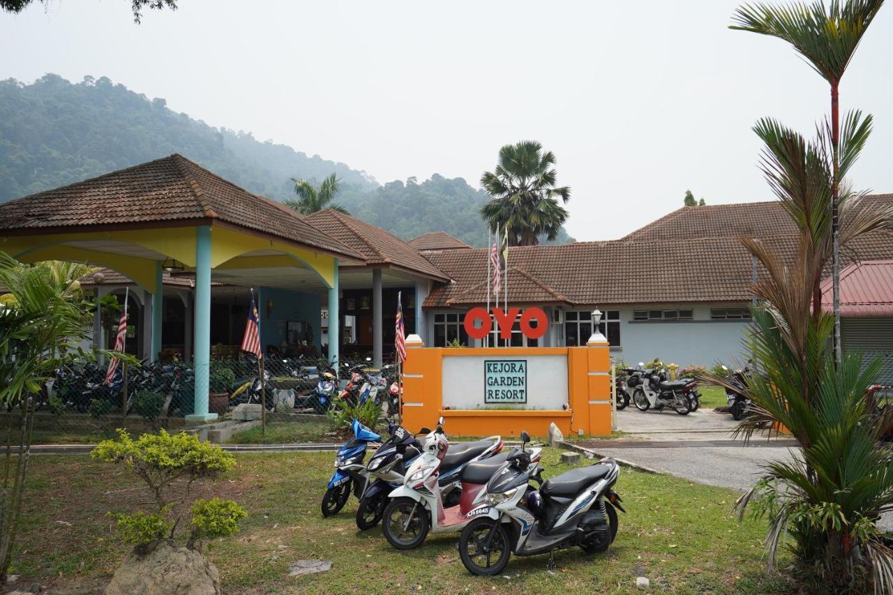 Oyo 44020 Kejora Garden Resort Kampong Pasir Bogak Extérieur photo