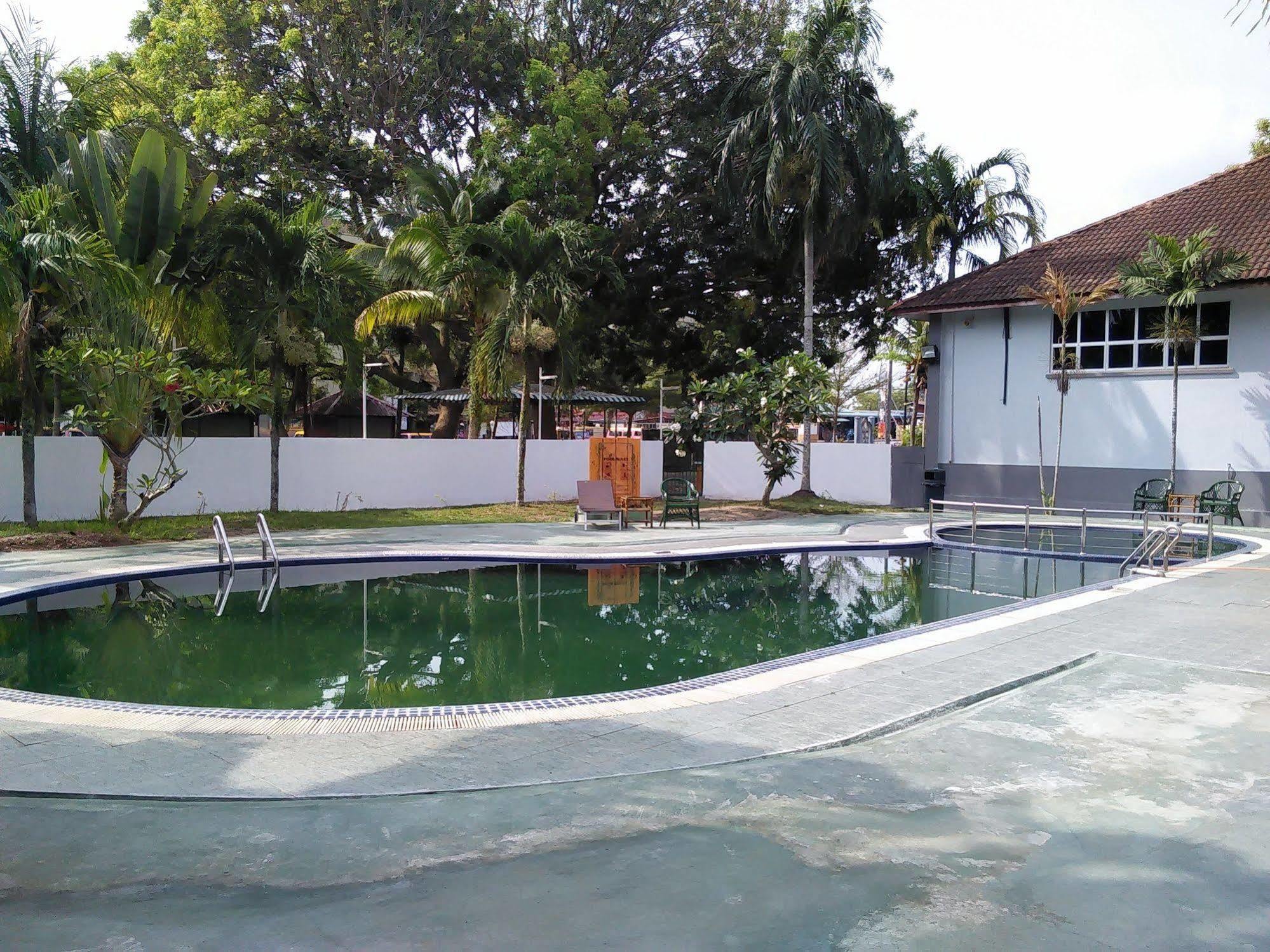 Oyo 44020 Kejora Garden Resort Kampong Pasir Bogak Extérieur photo